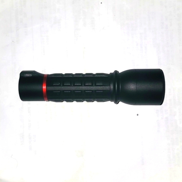 RECHARGEABLE - Coast XP9R 1000 Lumen USB-C  DUAL POWER LED Flashlight - Picture 11 of 13